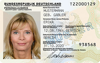 In Deutschland seit 1. November 2010 ausgegebener Personalausweis; Muster Erika Mustermann.